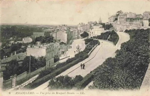 AK / Ansichtskarte ANGOULEME 16 Charente Rempart-Desaix Strasse Passanten Panorama Daecher Baeume Haenger