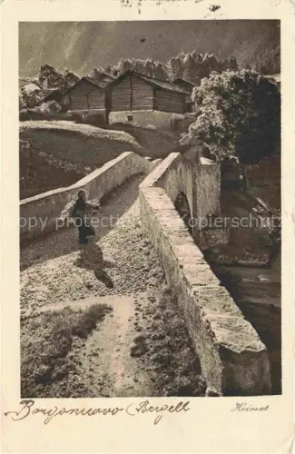 AK / Ansichtskarte Borgonuovo Borgonovo GR Bergell Steinbruecke Holzscheunen Bergdorf Baeuerin Alpen Tracht Heimat