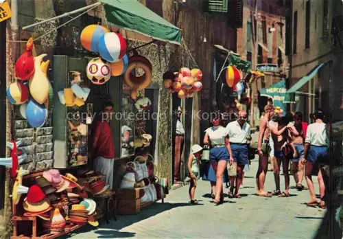 AK / Ansichtskarte ALAssIO Savona Liguria IT Il-Budello Gasse Souvenirgeschaeft Ballons Touristen Passanten