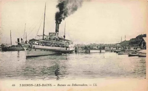 AK / Ansichtskarte Thonon-les-Bains 74 Haute-Savoie Débarcadère Dampfschiff Hafen Passagiere Anlegesteg Lac-Léman