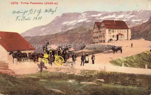 AK / Ansichtskarte Furka 2431m UR Furka-Passhoehe Passhotel Postkutsche Pferde Gletscher Berglandschaft Rhonegletscher