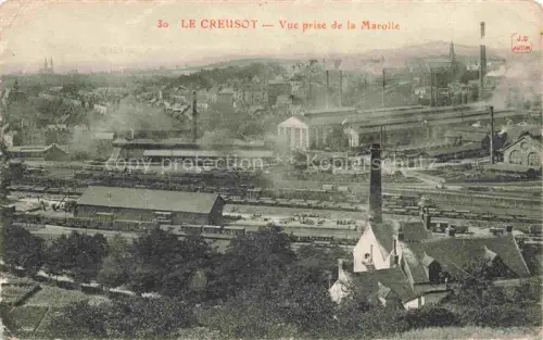 AK / Ansichtskarte Le Creusot AUTUN 71 Saone-et-Loire Marolle Industrieanlage Schornsteine Gleisanlagen Bahnhof Fabrik Stadtpanorama