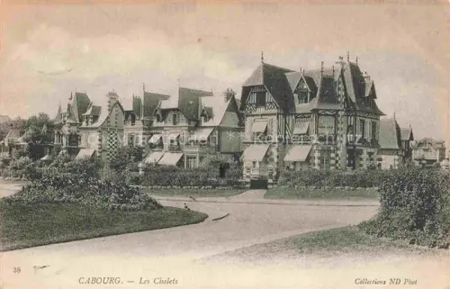 AK / Ansichtskarte CABOURG 14 Calvados Les-Chalets Villen Fachwerk Markisen Garten Normandie