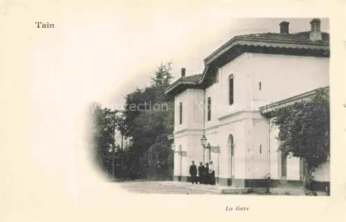 AK / Ansichtskarte Tain-l Hermitage VALENCE 26 Drome Gare Bahnhof Personen Baeume Laterne