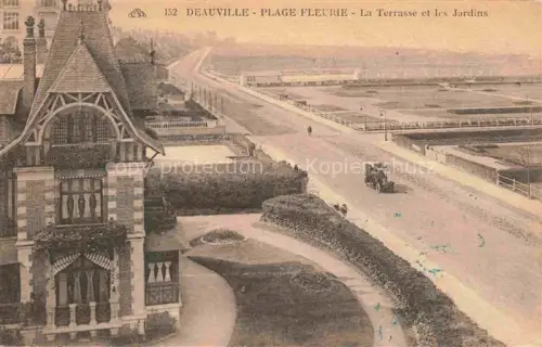 AK / Ansichtskarte DEAUVILLE-SUR-MER Lisieux 14 Calvados La-Terrasse Jardins Plage-Fleurie Normandie-Villa Promenade Automobil Rennbahn