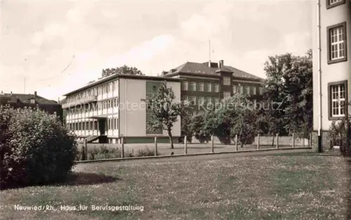 AK / Ansichtskarte Altwied Neuwied Rheinland-Pfalz Haus-fuer-Berufsgestaltung Schulgebaeude Modernismus Rasen Baeume