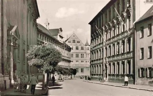 AK / Ansichtskarte DILLINGEN Donau Bayern Kardinal-Waldburgstrasse Realschule Strasse Passanten Baeume Stadtpalais