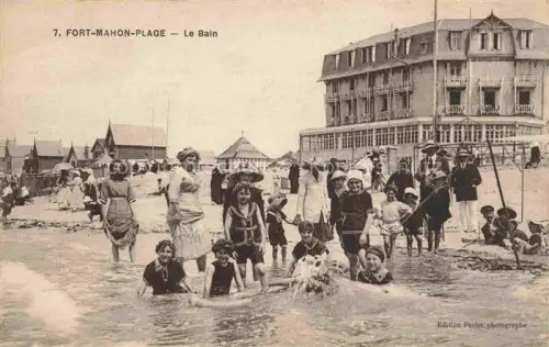 AK / Ansichtskarte Fort-Mahon-Plage Abbeville 80 Somme Strand Badende Hotel Wellen Bademode Kinder Badeort Nordsee