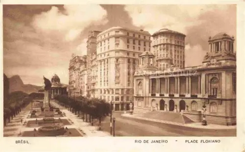 AK / Ansichtskarte RIO DE JANEIRO Brazil Place-Floriano Denkmal Hochhaeuser Prachtstrasse Stadtansicht Palmen