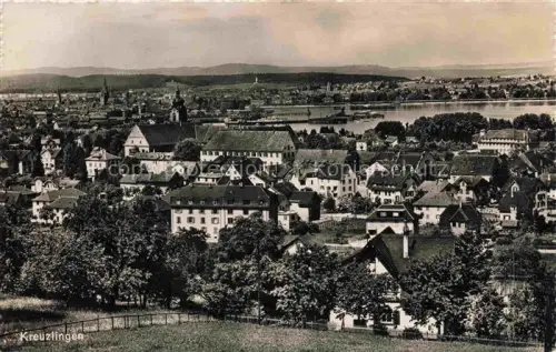 AK / Ansichtskarte KREUZLINGEN TG Bodensee Stadtpanorama Kirche Kloster Haeuser See Berge