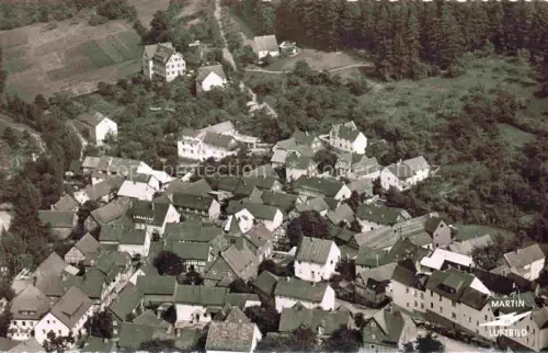 AK / Ansichtskarte Bad Endbach Marburg-Biedenkopf Hessen Kneippkurort Luftaufnahme Fachwerkhaeuser Wald Dorfpanorama Haeuser Biedenkopf