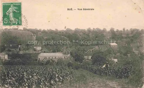 AK / Ansichtskarte Bue Bourges 18 Cher Weinberge Dorf Kirche Daecher Huegel Baeume