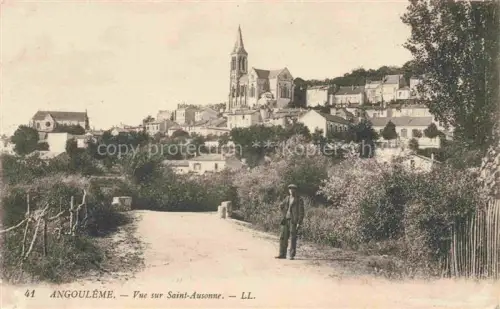 AK / Ansichtskarte ANGOULEME 16 Charente Saint-Ausonne Kirchturm Weg Mann Baeume Haeuser Huegel Rue-Ronchaux