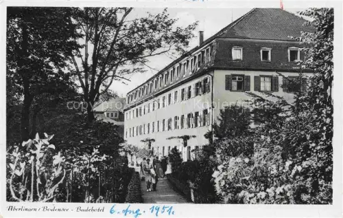 AK / Ansichtskarte ueberlingen Bodensee BW Badehotel Bodensee Garten Baeume Gaeste Gebaeude