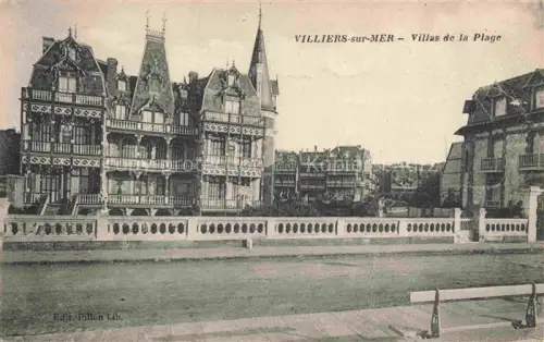 AK / Ansichtskarte VILLERS-SUR-MER Lisieux 14 Calvados Villas-de-la-Plage Strandvillen Gruenderzeitvilla Strandpromenade Balkon
