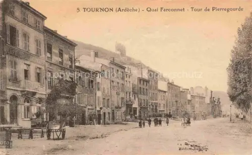 AK / Ansichtskarte Tournon-sur-Rhone 07 Ardeche Quai-Farconnet Tour-de-Pierregourde Flusskai Altstadt Passanten Strassenszene Turm
