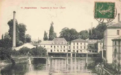 AK / Ansichtskarte ANGOULEME 16 Charente Papeterie-de-Saint-Cybard Fabrik Bruecke Schornstein Fluss Baeume Industrie