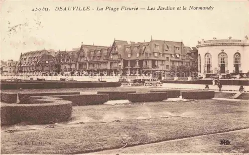 AK / Ansichtskarte DEAUVILLE-SUR-MER Lisieux 14 Calvados Plage-Fleurie Jardins Hotel-Normandy Gaerten Villen Autos
