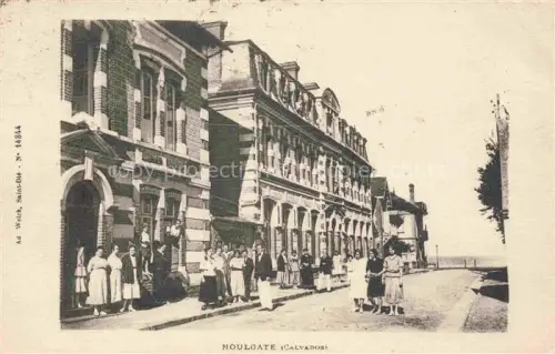 AK / Ansichtskarte HOULGATE Lisieux 14 Calvados Promenade Hotel Strassenszene Spaziergaenger Villen Rue-Geiler Strasbourg