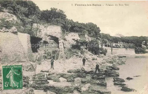 AK / Ansichtskarte FOURAS-LES-BAINS 17 Charente-Maritime Falaises-du-Bois-Vert Felsen Klippen Kueste Meer Spaziergaenger Baeume