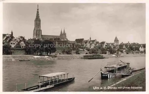 AK / Ansichtskarte ULM  Donau BW Ulmer-Muenster Donau Ulmer-Schachtel Boote Stadtansicht Muensterturm