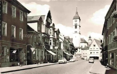 AK / Ansichtskarte Wangen Allgaeu Bayern Bindstrasse Kirchturm Stadtturm Geschaefte Strassenszene Autos