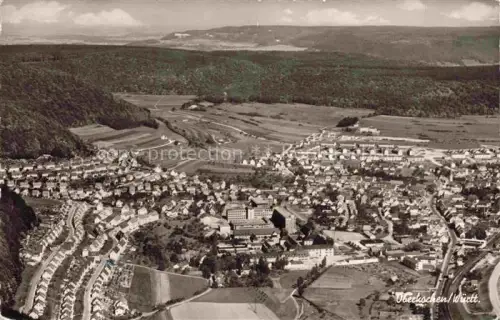 AK / Ansichtskarte Oberkochen Ostalbkreis BW Fliegeraufnahme Luftbild Ortszentrum Felder Wald Tal Wohngebiet