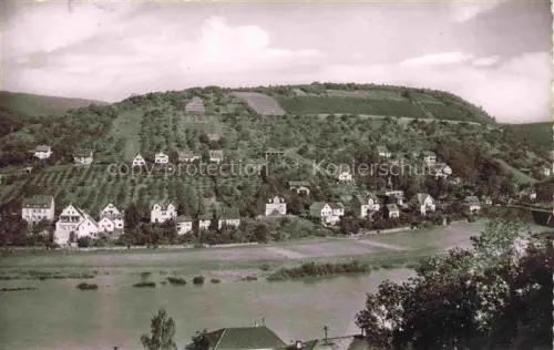 AK / Ansichtskarte Kreuzwertheim Wohnhaeuser Weinberge Fluss Main Obstgaerten Hanglagen