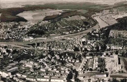 AK / Ansichtskarte Wertheim Main BW Luftbild Fluss Main Stadtansicht Wohnhaeuser Felder Wald Flusstal