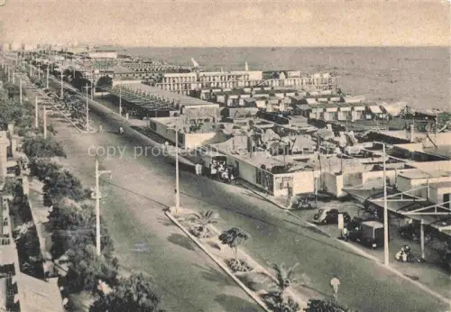 AK / Ansichtskarte OSTIA Lido di Roma IT Lungomare-Toscanelli Lido-di-Roma Strandkabinen Promenade Palmen Meer Strand