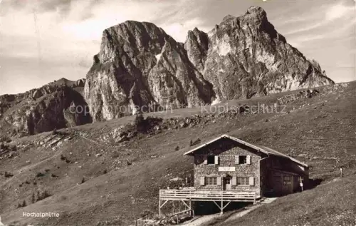 AK / Ansichtskarte Hochalphuette 1665m Breitenberg Aggenstein Pfronten Bayern Hochalphuette Aggenstein Almhuette Bergpanorama Felsen Alm Allgaeu