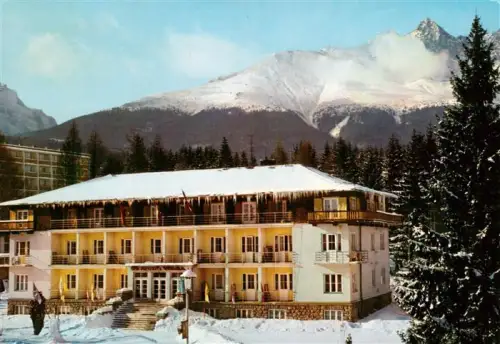 AK / Ansichtskarte Tatranska Lomnica Presovsky SK Hohe-Tatra Zotavovna-ROH-Volga Hotel Winter Schnee Gebirge Eiszapfen Tannen