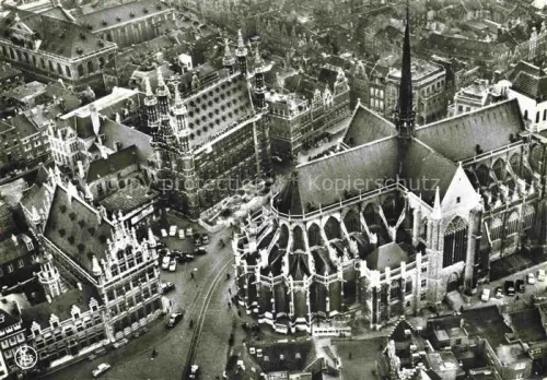 AK / Ansichtskarte LOUVAIN  Loewen Leuven Belgie Stadhuis Hotel-de-Ville Kathedrale Marktplatz Altstadt