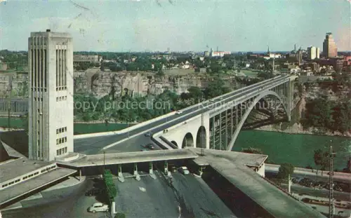 AK / Ansichtskarte NIAGARA FALLS Ontario Canada Rainbow-Bridge Singing-Tower Carillon-Tower Niagara-River Grenze Bruecke Schlucht Mautstelle