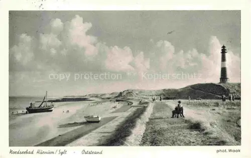 AK / Ansichtskarte Hoernum Sylt Nordsee Leuchtturm Strand Sylt Duenen Boote Oststand Nordsee-Bad