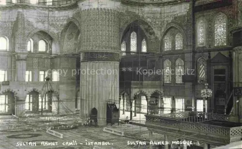 AK / Ansichtskarte ISTANBUL Constantinopel TK Sultan-Ahmet-Camii Blaue-Moschee Innenperspektive Saeulen Boegen Buntglasfenster Minbar