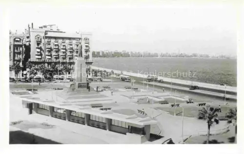 AK / Ansichtskarte ALEXANDRIA  Alexandrie Egypt Saad-Zaghloul-Statue Corniche Meer Denkmal Hotel Palmen Promenade