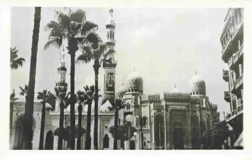 AK / Ansichtskarte ALEXANDRIA  Alexandrie Egypt Abou-El-Abbas-Moschee Minarette Kuppeln Palmen Gebaeude Strasse