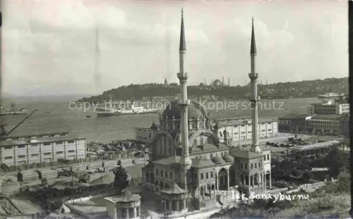 AK / Ansichtskarte ISTANBUL Constantinopel TK Sarayburnu Moschee Minarette Bosporus Schiffe Hafen