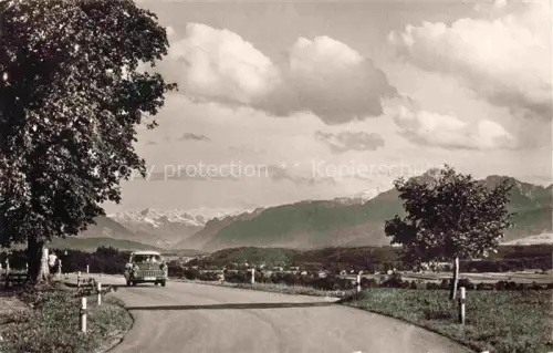 AK / Ansichtskarte Lampoding Kirchanschoering Traunstein Bayern Alte-Kastanie Strasse Bus Alpen Hochstaufen Steinernes-Meer Chiemgau