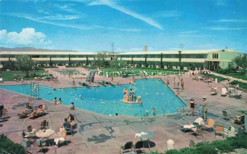 AK / Ansichtskarte LAS VEGAS Nevada USA Dunes-Hotel Swimmingpool Sonnenterrasse Liegestuehle Badegaeste Hotelgebaeude Springbrett Fontaene Wueste