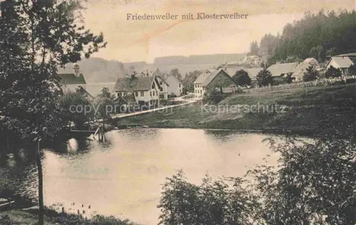 AK / Ansichtskarte Friedenweiler Klosterweiher See Dorf Haeuser Wald Huegel Bruecke Spiegelung