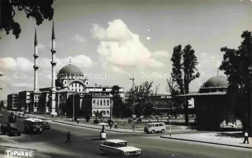 AK / Ansichtskarte Tophane ISTANBUL Constantinopel TK Tophane Nusretiye-Moschee Minarett Kuppel Strassenverkehr Bus Auto Passanten