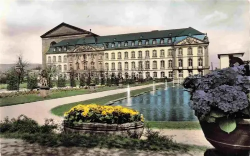 AK / Ansichtskarte TRIER  CITY Kurfuerstliches-Palais Basilika Springbrunnen Gartenanlage Blumen Fassade Barockpalast