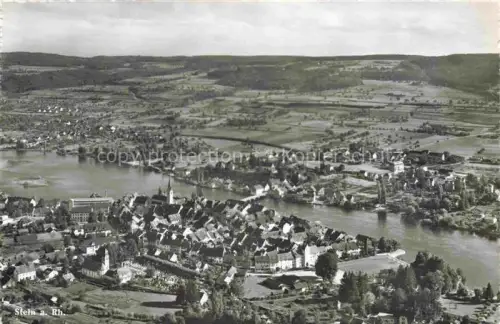 AK / Ansichtskarte STEIN AM RHEIN SH Rhein Altstadt Kirche Fluss Bruecke Felder Huegel