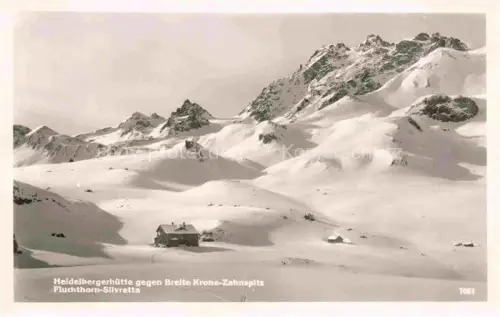 AK / Ansichtskarte Heidelbergerhuette 2265m Silvretta Tirol AT Heidelbergerhuette Breite-Krone Zahnspitz Fluchthorn Silvretta Bergsteigerhuette Schnee Winterlandschaft Alpen