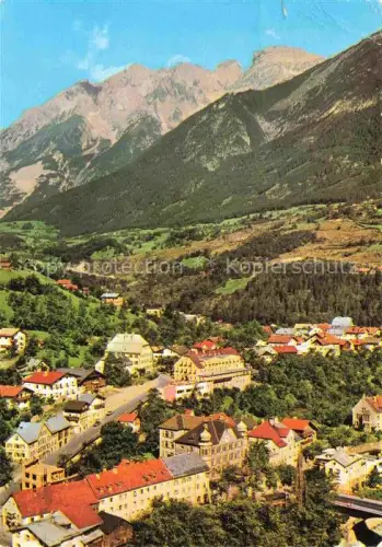 AK / Ansichtskarte Landeck  Tirol AT Hotel-Sonne Parseierspitze Alpen Bergmassiv Stadtansicht Wald Tirol