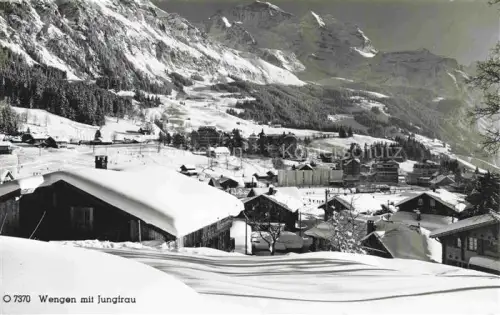 AK / Ansichtskarte Wengen  BE Jungfrau Winterdorf Schnee Haeuser Wald Bergblick Ortschaft