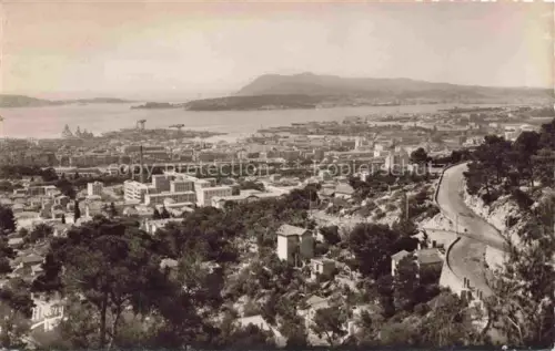 AK / Ansichtskarte TOULON-SUR-MER 83 Var Route-du-Super-Toulon Hafen Stadtblick Meer Strasse Baeume Kueste
