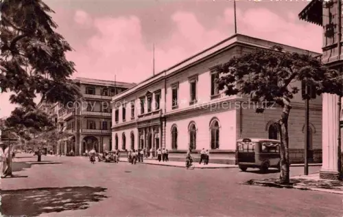 AK / Ansichtskarte PORT-SAID Bur Sa id Egypt General-Post-Office Postamt Strassenszene Bus Passanten Baeume Kolonialarchitektur